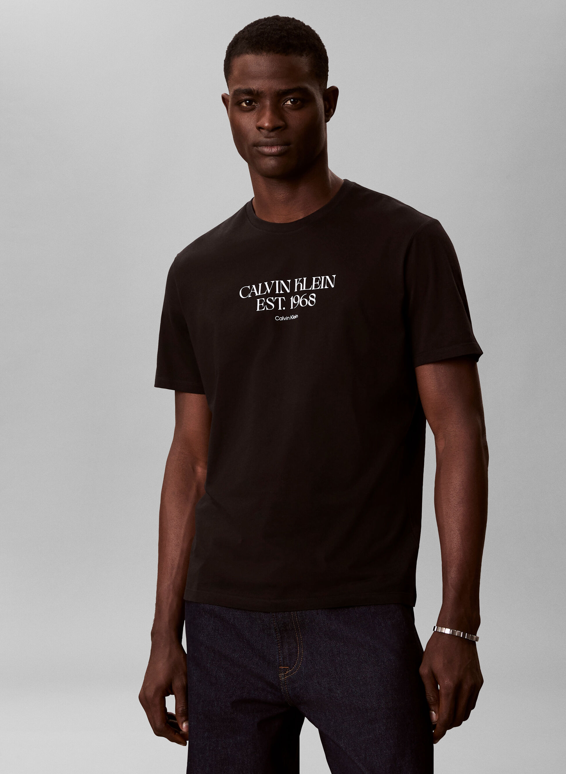 T-SHIRT GRAPHIC