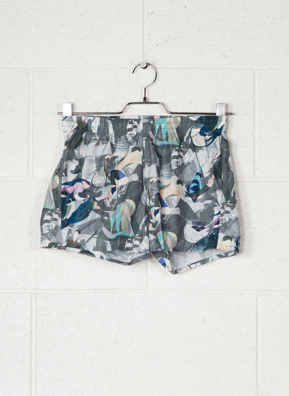 BOXER NEWSFLASH GRAPHIC BEACH