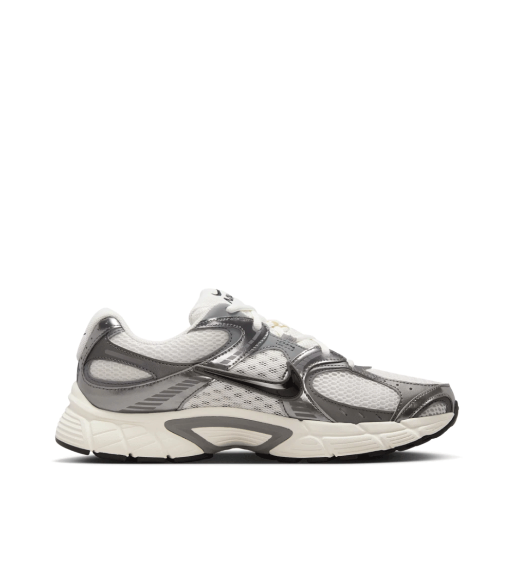 SHOES NIKE V5 RNR GREY WHITE MAN